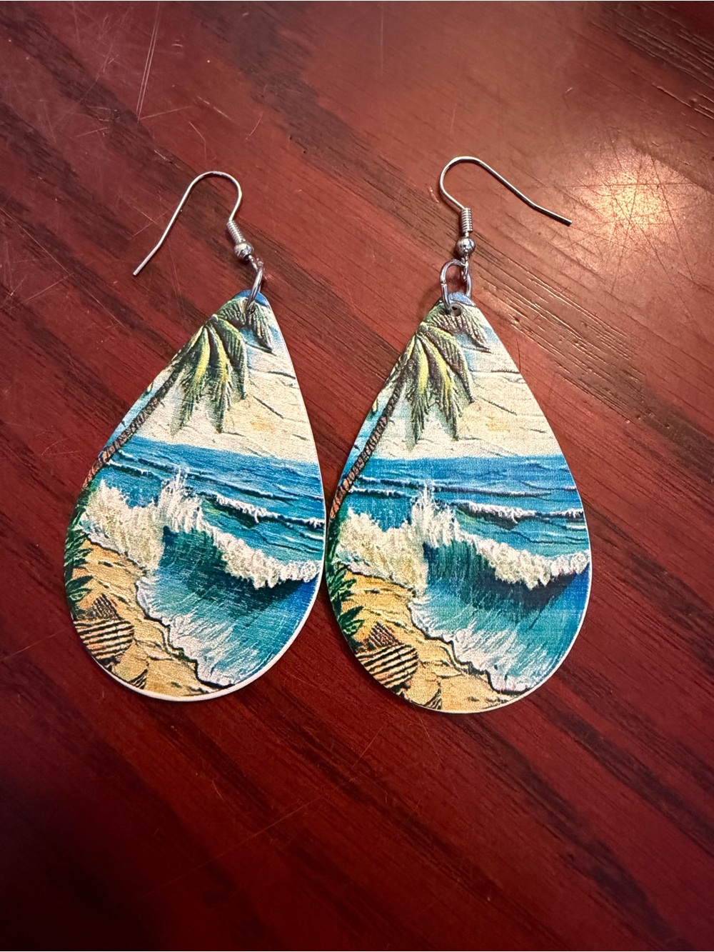 ✴️New✴️Ocean Wave Teardrop Dangle Earrings ($2.00)